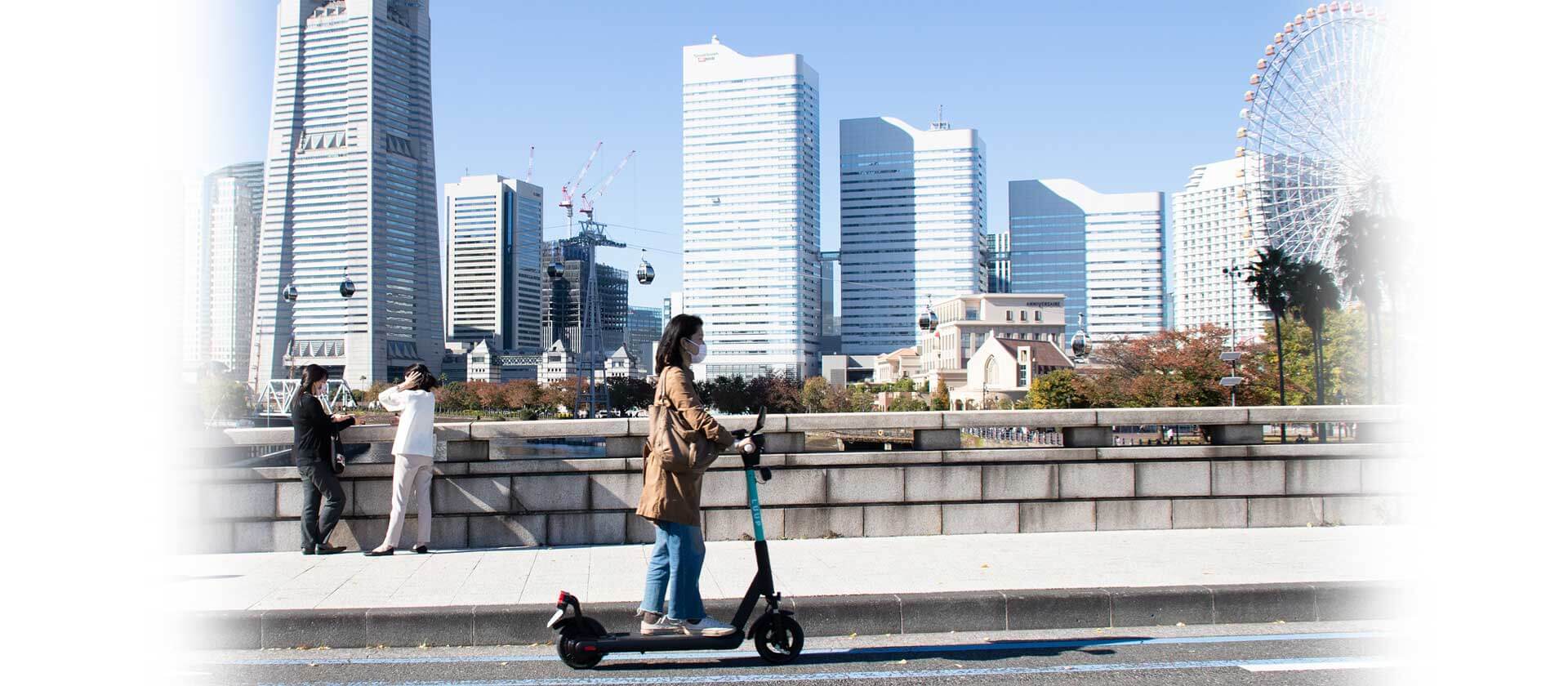 【取材記事】電動キックボードLUUPで颯爽と！みなとみらい21のフォトスポットめぐりのスライド
