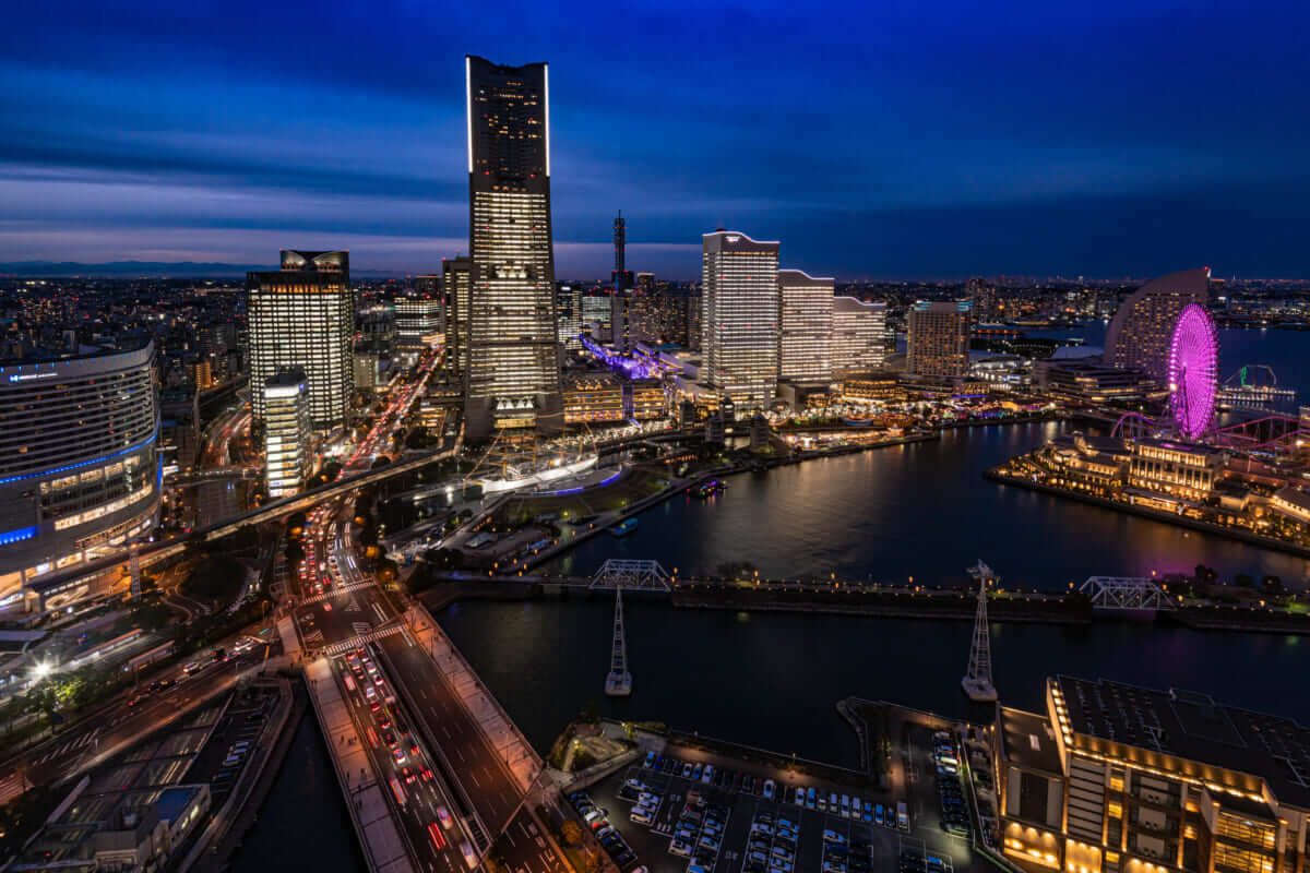 ★12/24「TOWERS Milight～みなとみらい21オフィス全館ライトアップ～」実施 ★イベントジャーナル