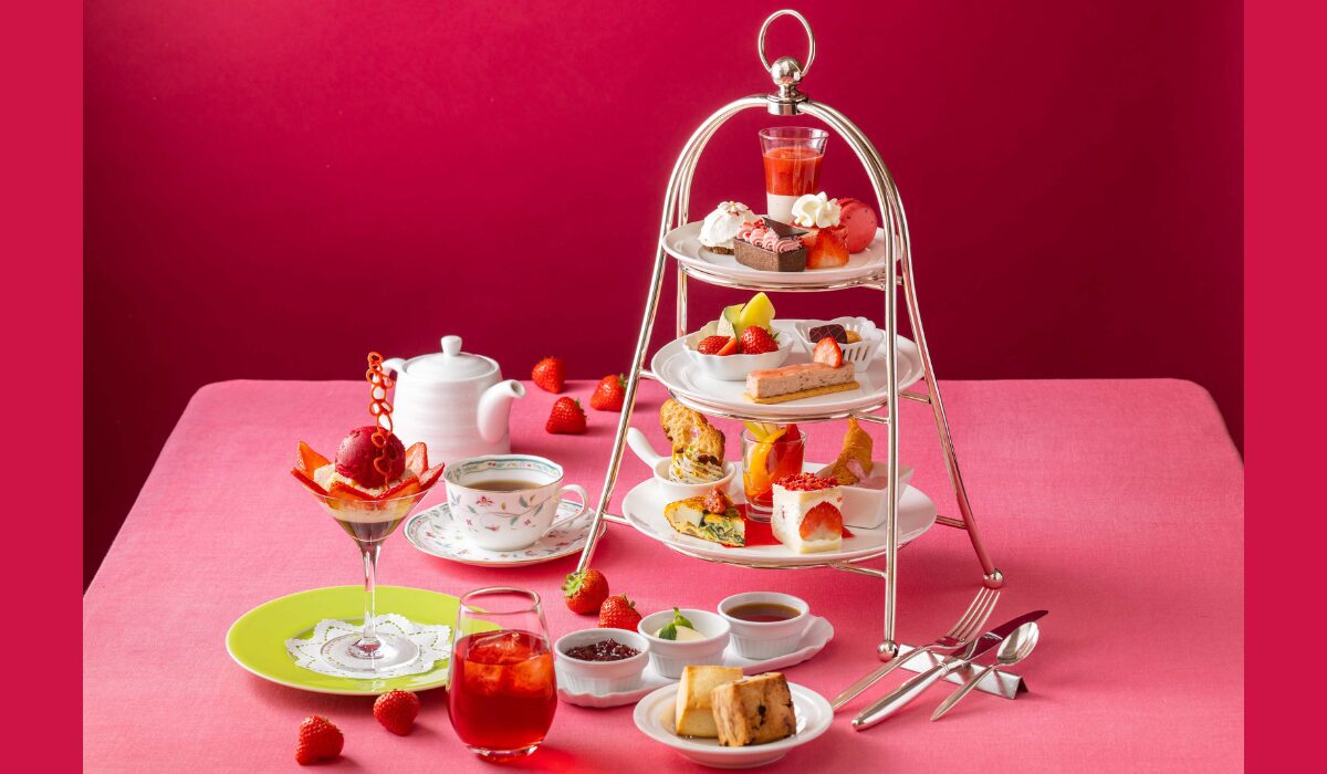 いちご尽くしの優雅なティータイム　「いちごアフタヌーンティー」1/5(月)スタートの写真