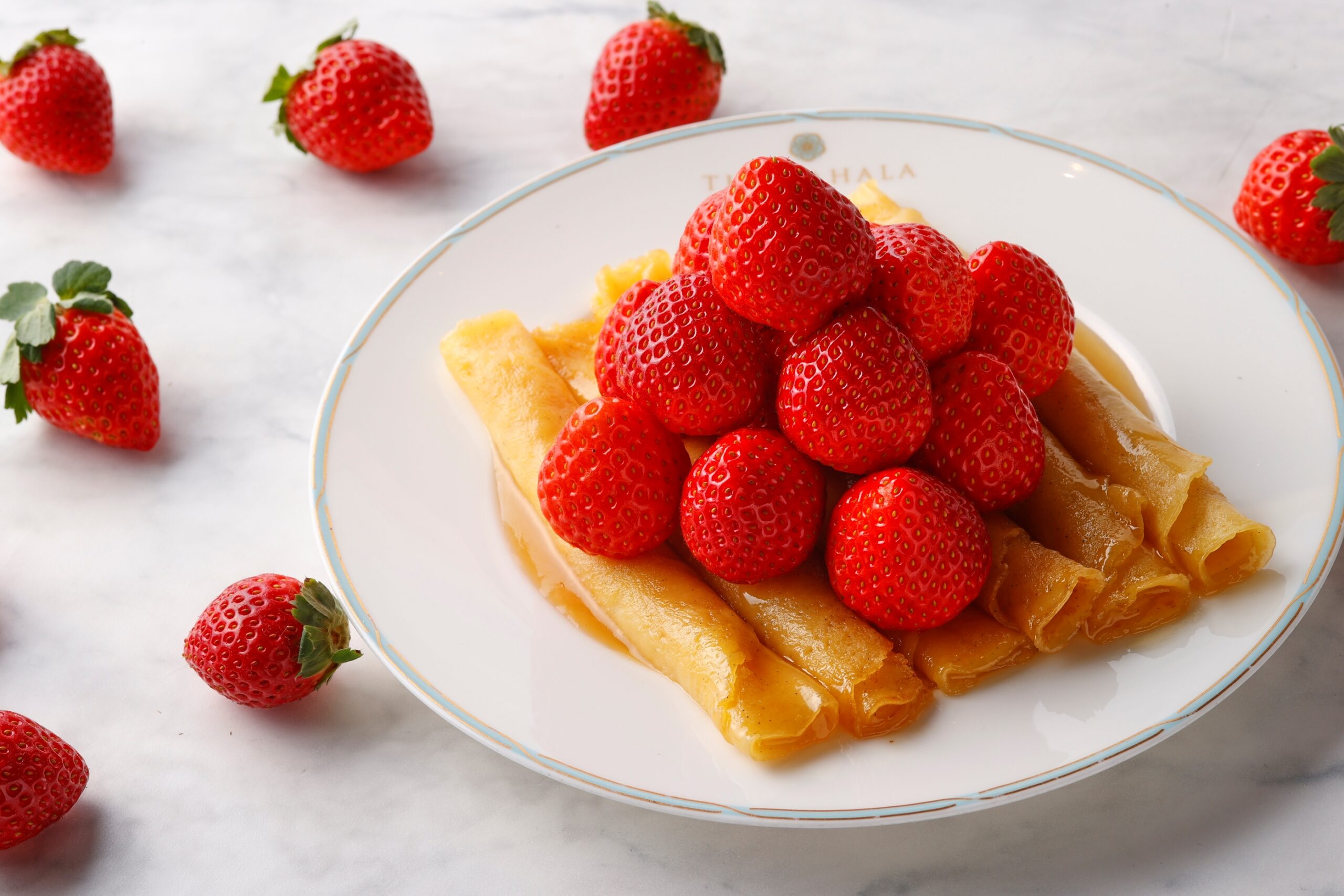 ＜ストロベリー・オン・ザ・シンパンケーキ＞　期間限定いちごの絶品スイーツ 1/5(月)よりスタート