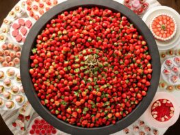 恋するいちごビュッフェ ～It’s Strawesome！～（平日限定）　“いちごボウル”が主役に1/7(水)〜登場の画像