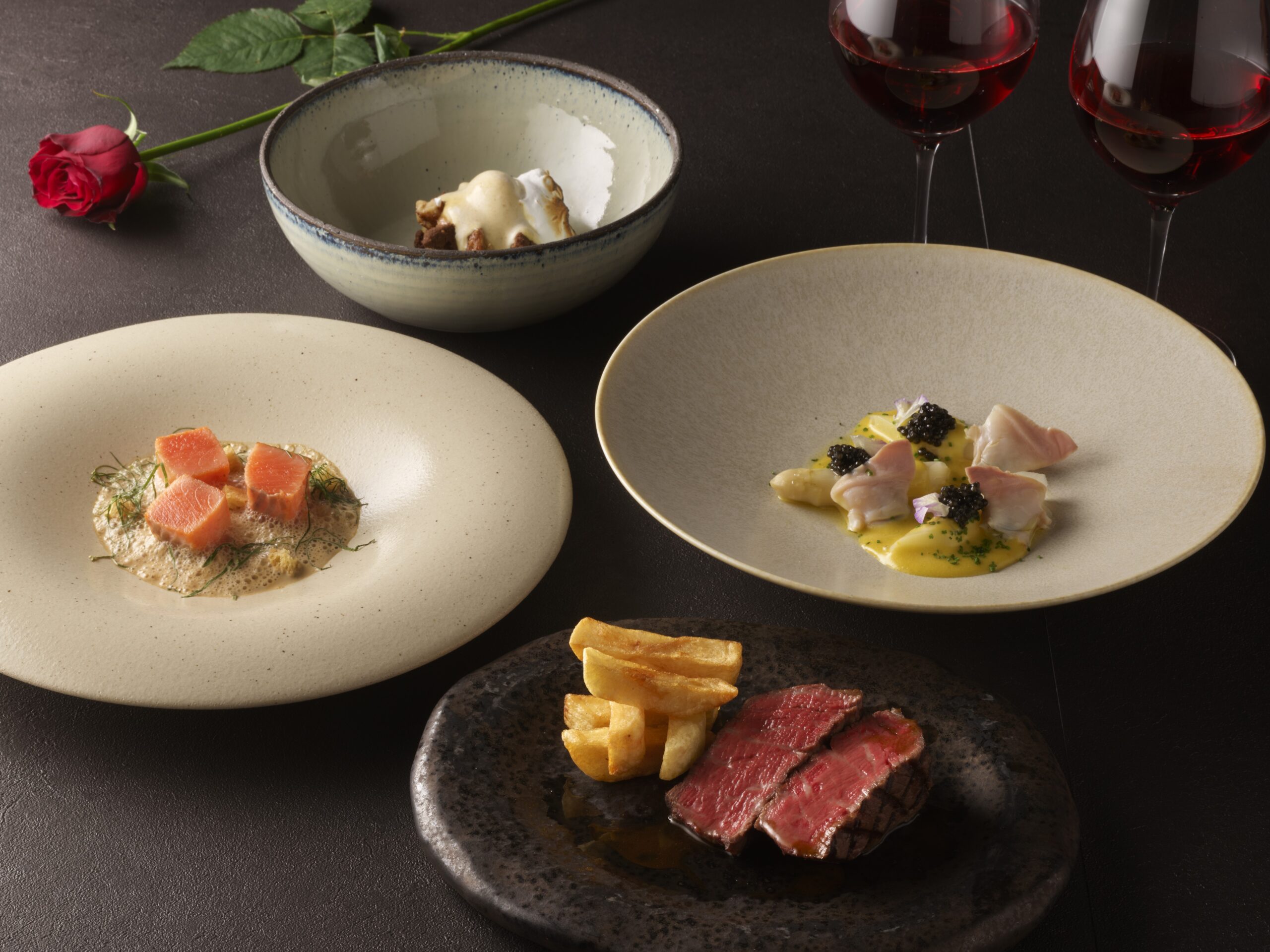 特別な夜に贈る、バレンタイン限定ディナー「Love in Bloom」