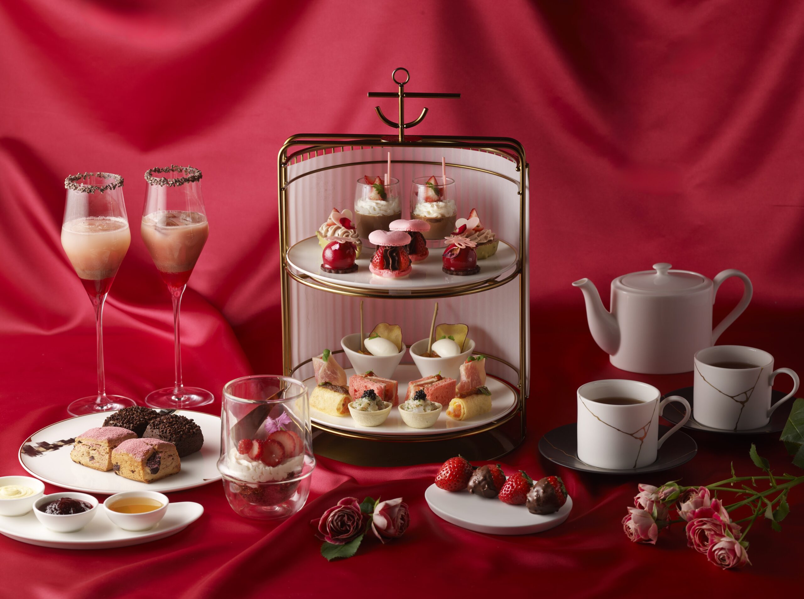 恋する季節を彩る、「恋するバレンタインアフタヌーンティー with リンツチョコレート」