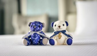 開業3周年記念！オリジナルベア2体付き宿泊プランを数量限定で販売の画像