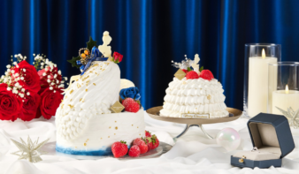 純白のドレスがケーキに！クリスマス限定2種が登場の画像