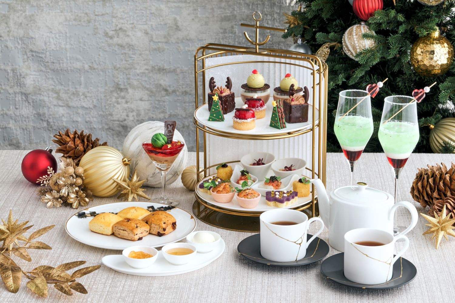 リンツチョコレートで彩る華やかなクリスマスアフタヌーンティー11/20(金)～12/25(金)